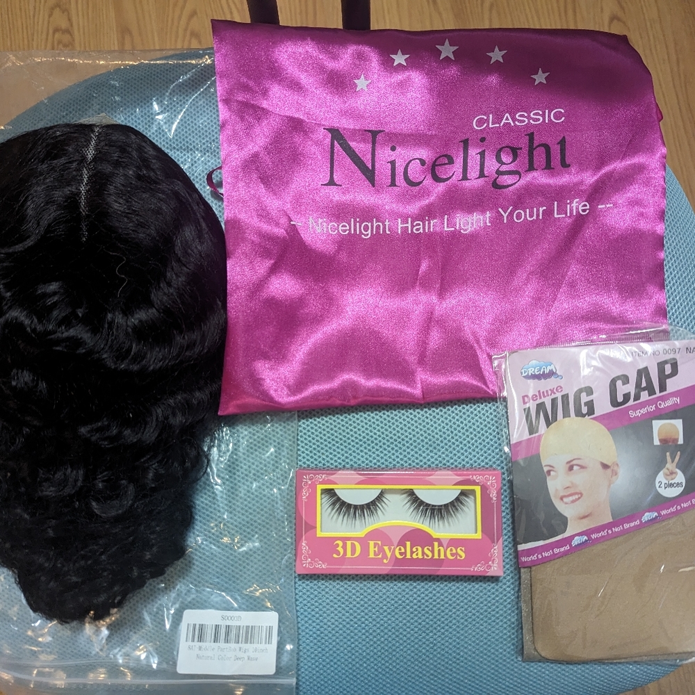 10in Middle Part Wavy Bob